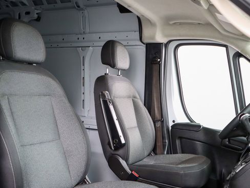 Used 2024 RAM ProMaster 2500 w/ Convenience Group FWD image 25