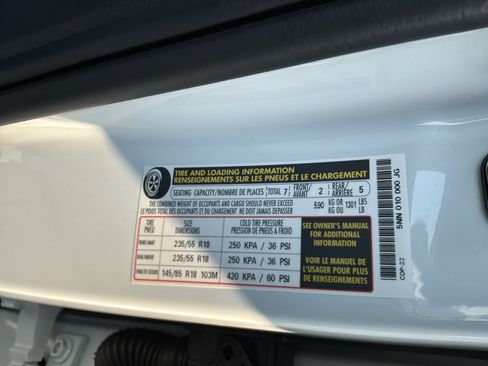 Used 2023 Volkswagen Tiguan SE FWD image 34