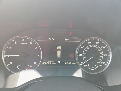 Used 2025 Mitsubishi Outlander SE FWD image 2