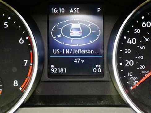 Used 2018 Volkswagen Tiguan SEL image 13