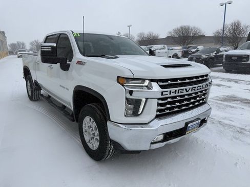 Used 2021 Chevrolet Silverado 2500 LTZ w/ Z71 Off-Road Package image 2