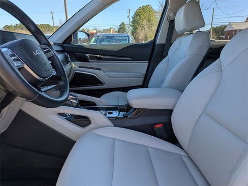 Used 2024 Kia Telluride S w/ S Sunroof Package image 19