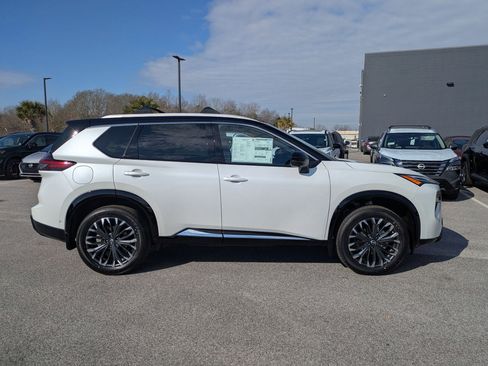 New 2026 Nissan Rogue Platinum w/ Platinum Premium Package AWD/4WD image 2