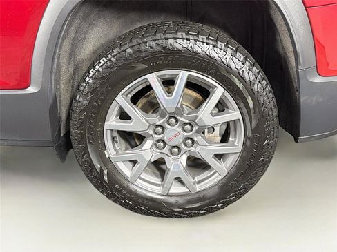 Used 2021 GMC Acadia SLT w/ Technology Package AWD/4WD image 40
