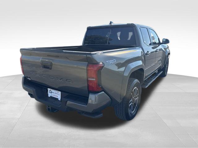 Used 2025 Toyota Tacoma TRD Sport AWD/4WD image 5