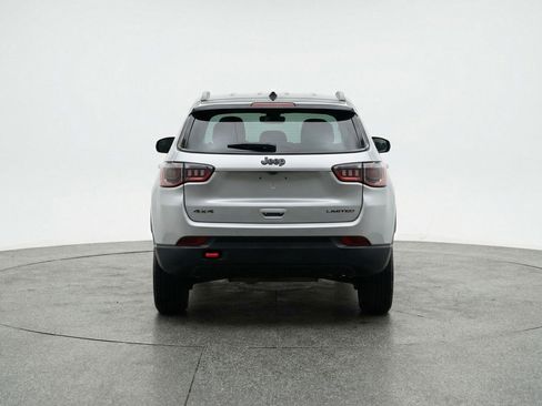 Used 2025 Jeep Compass Trailhawk image 7