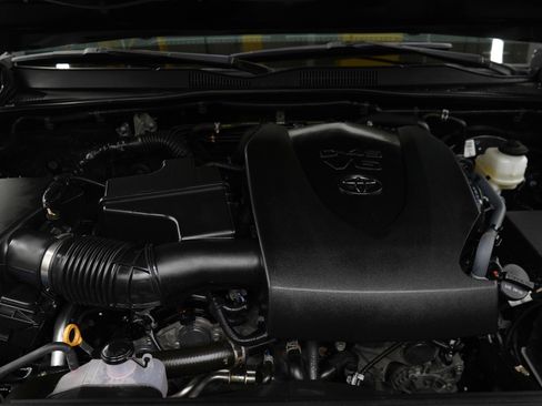 Used 2023 Toyota Tacoma Limited AWD/4WD image 30