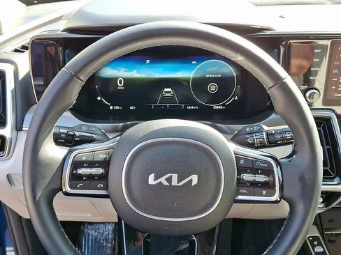 Used 2023 Kia Sorento SX image 22