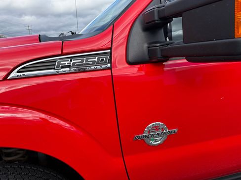 Used 2016 Ford F250 XLT w/ XLT Value Package image 4