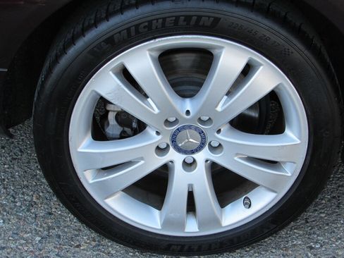 Used 2011 Mercedes-Benz C 300 Sedan image 30