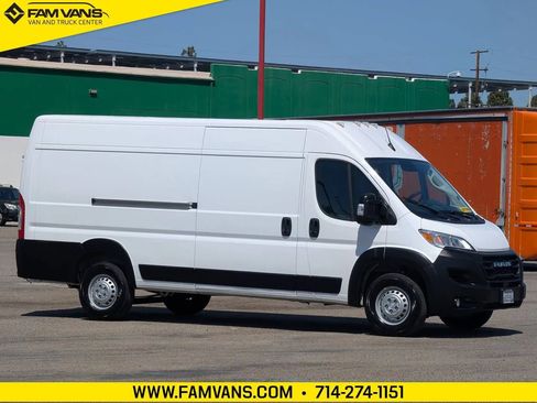 Used 2025 RAM ProMaster 3500 w/ Convenience Group FWD image 1