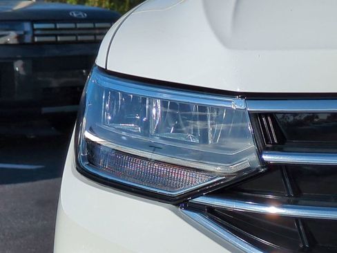 Used 2022 Volkswagen Tiguan S image 10