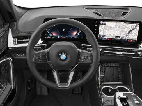 Used 2026 BMW X1 xDrive28i w/ Technology Package AWD/4WD image 4