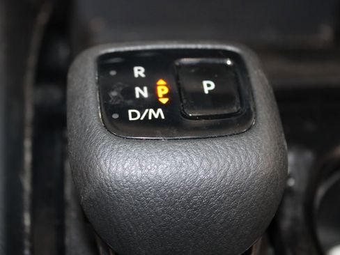 Used 2023 Nissan Rogue SV AWD/4WD image 31