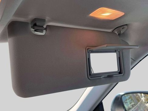 Used 2023 Toyota Highlander XLE image 31