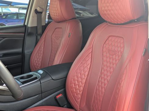 Used 2023 Hyundai Santa Fe SEL w/ Premium Package image 14