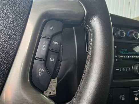 Used 2017 Chevrolet Express 3500 RWD image 12