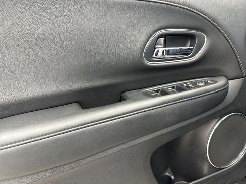 Used 2019 Honda HR-V EX-L image 25