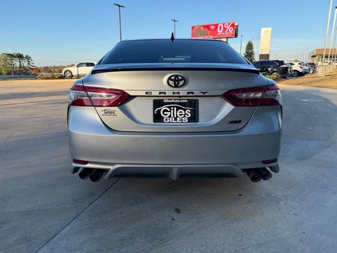 Used 2020 Toyota Camry XSE image 4