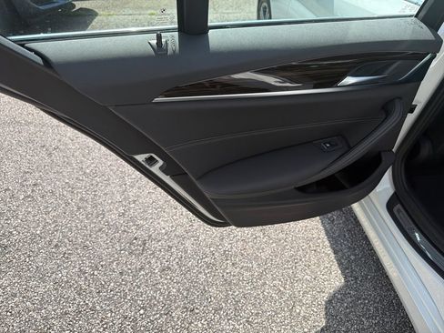 Used 2021 BMW 540i w/ Convenience Package RWD image 21