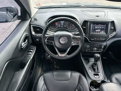 Used 2020 Jeep Cherokee Latitude Lux w/ Comfort/Convenience Group FWD image 20