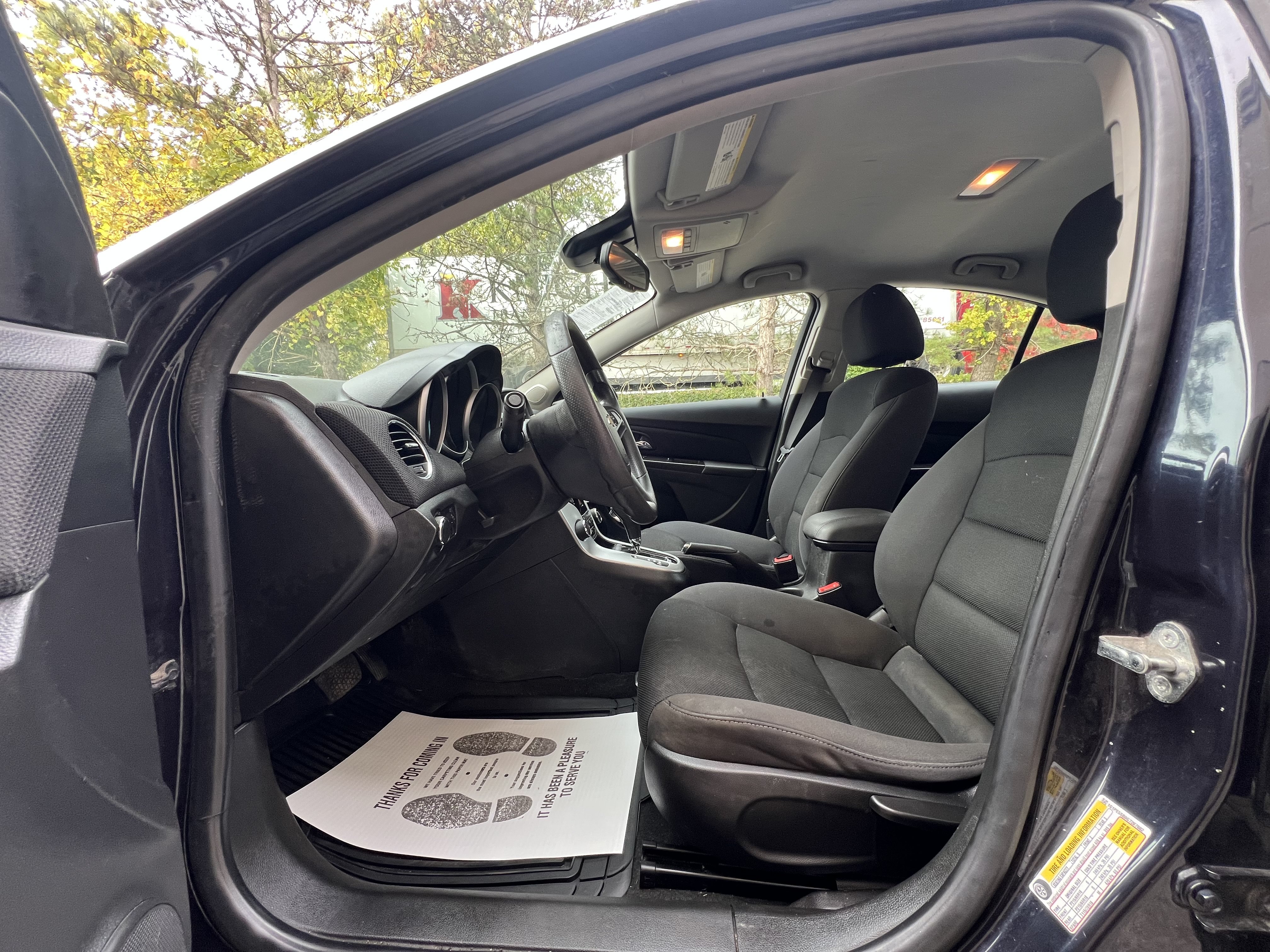 Used 2016 Chevrolet Cruze LT w/ Technology Package FWD image 13