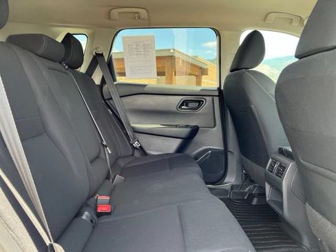 Used 2024 Nissan Rogue S AWD/4WD image 19