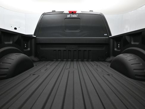 Used 2026 Ford F250 Platinum AWD/4WD image 7