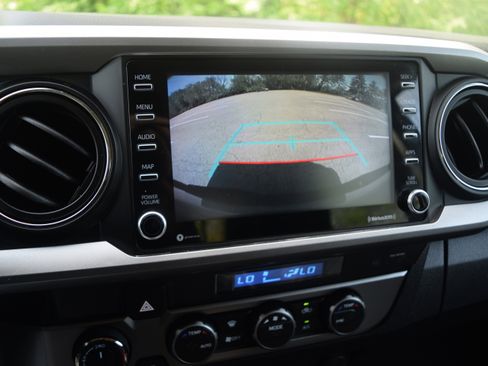Used 2021 Toyota Tacoma SR5 w/ Trail Edition AWD/4WD image 10