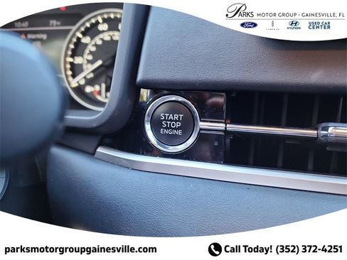 Used 2022 Mitsubishi Outlander SE image 28