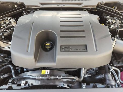 New 2026 Land Rover Defender 110 X-Dynamic SE AWD/4WD image 30