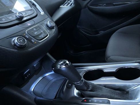 Used 2018 Chevrolet Malibu LT w/ Driver Confidence Package image 30