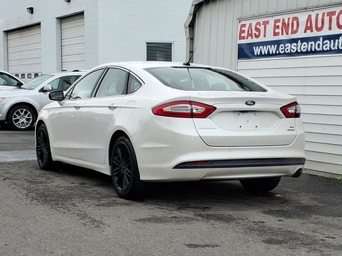 Used 2014 Ford Fusion SE w/ Equipment Group 202A FWD image 3