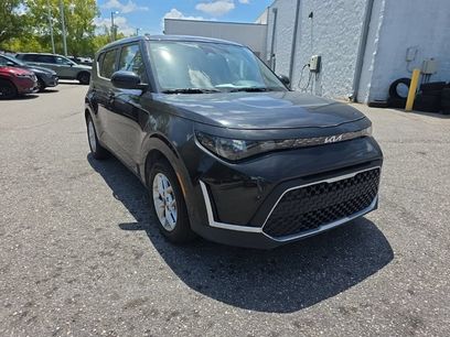 Used 2025 Kia Soul LX w/ LX Technology Package