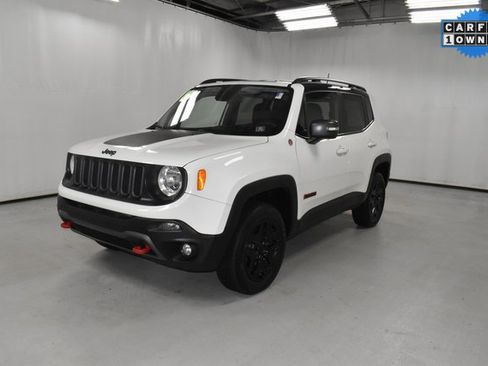 Used 2018 Jeep Renegade Trailhawk w/ Cold Weather Group II image 2