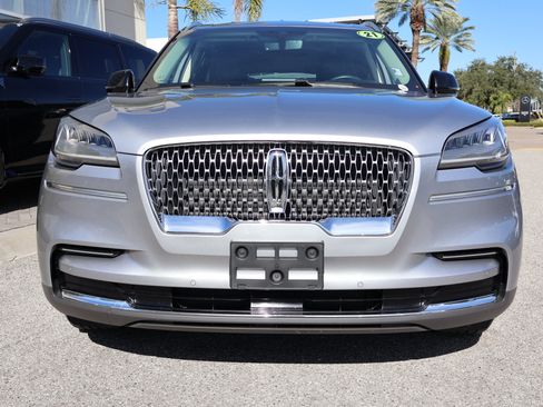 Used 2021 Lincoln Aviator 2WD w/ Elements Package image 11