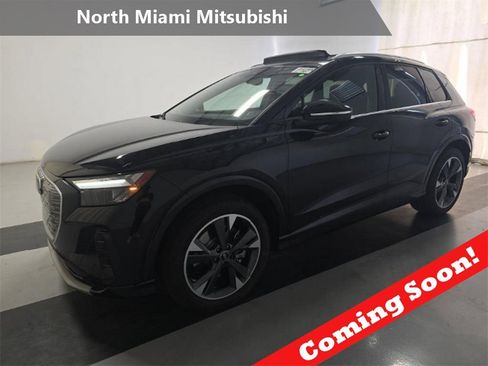 Used 2022 Audi Q4 e-tron Premium Plus w/ Premium Plus image 1