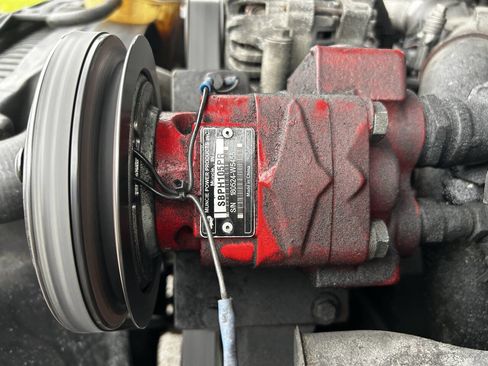 Used 2000 Ford F450 2WD Regular Cab Super Duty image 38
