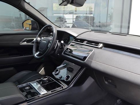Used 2018 Land Rover Range Rover Velar R-Dynamic SE AWD/4WD image 10