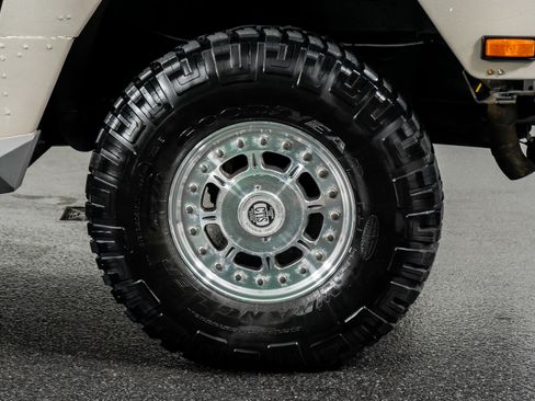 Used 2003 HUMMER H1 4-Door Wagon image 16