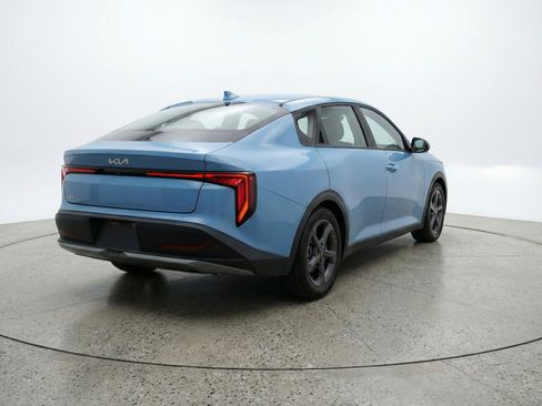 Used 2025 Kia K4 LXS image 9