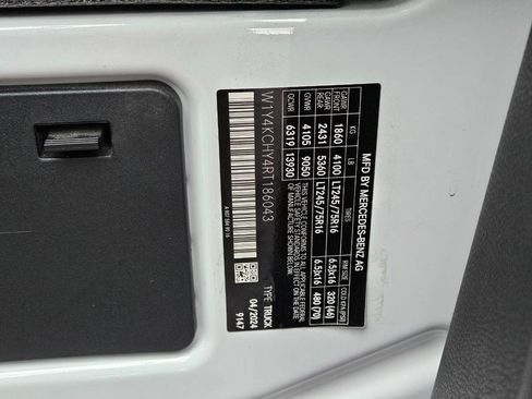 Used 2024 Mercedes-Benz Sprinter 2500 image 22