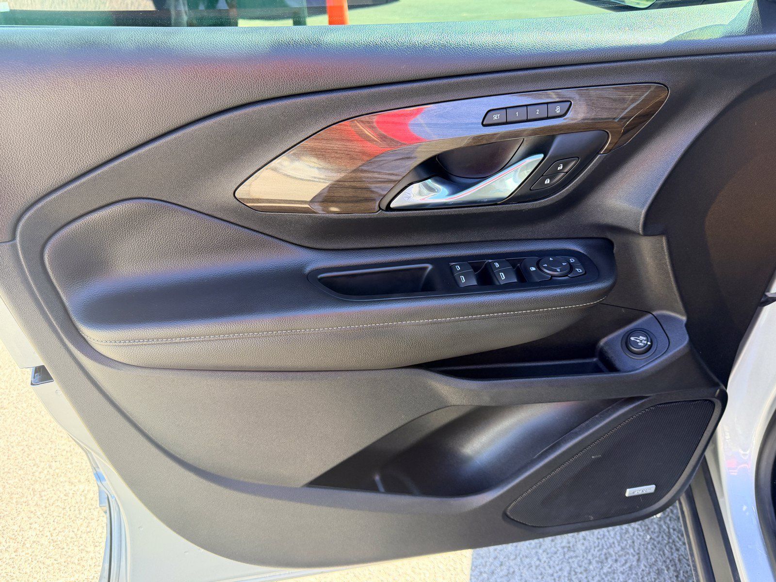 Used 2020 GMC Terrain Denali w/ Denali Premium Package AWD/4WD image 17