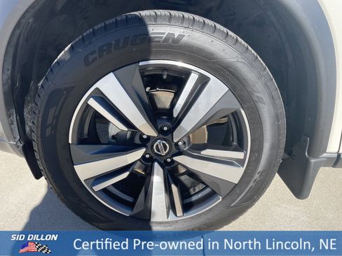 Used 2021 Nissan Rogue Platinum image 9