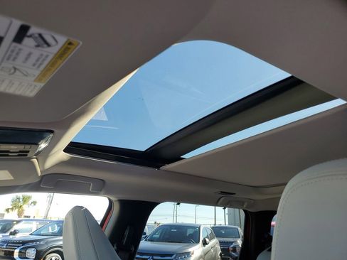 New 2026 Mitsubishi Outlander SEL FWD image 30