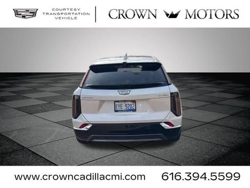 Used 2025 Cadillac Optiq Luxury 1 w/ LPO, Floor Liner Package image 13