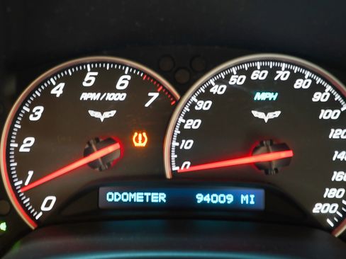 Used 2011 Chevrolet Corvette Coupe w/ Preferred Equipment Group RWD image 47