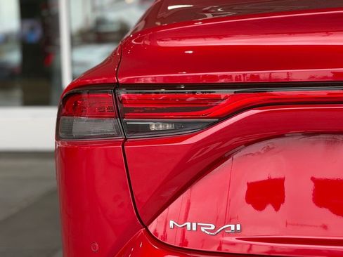 Used 2023 Toyota Mirai w/ Advanced Technology Package RWD image 11