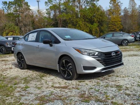 New 2025 Nissan Versa SR w/ Trunk Package FWD image 2