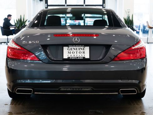 Used 2014 Mercedes-Benz SL 550 image 5